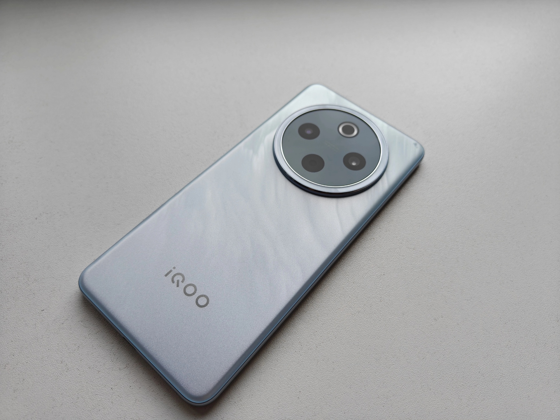 Vivo iqoo z10